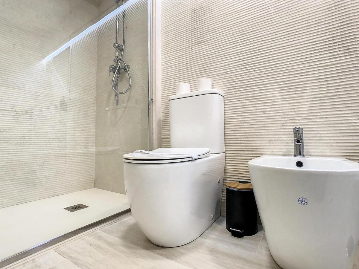 Apartcity Triana Siviglia Esterno foto