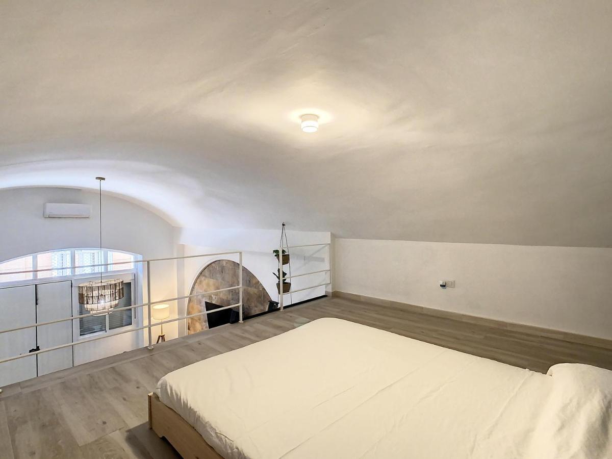 Apartcity Triana Siviglia Esterno foto